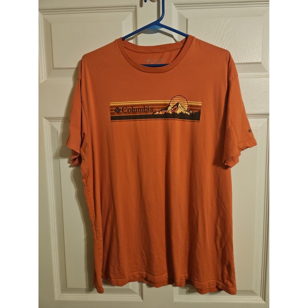 Columbia Graphic T-Shirt Outdoor Mens Size XL Orange Mountains Trees Moon